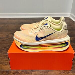 Nike Men’s Vomero Premium “Alabaster”  Running Shoes - Size 11